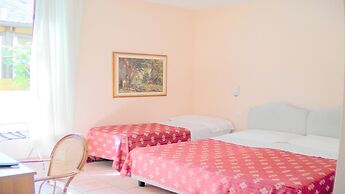 Hotel  Rita  Major
