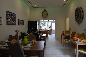Apartment-Hotel