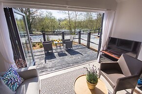 The Lakes Rookley Holiday Park