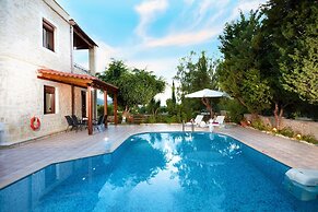 disCrete Villa Loutra