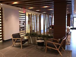 CN Tower View Design apart 3BD-2BA DT