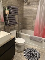 A&A Suites Magnificent 3-BD apt in DT