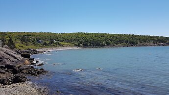 Whale Cove Inn