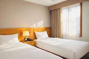 Sunny Ocean Hotel & Spa