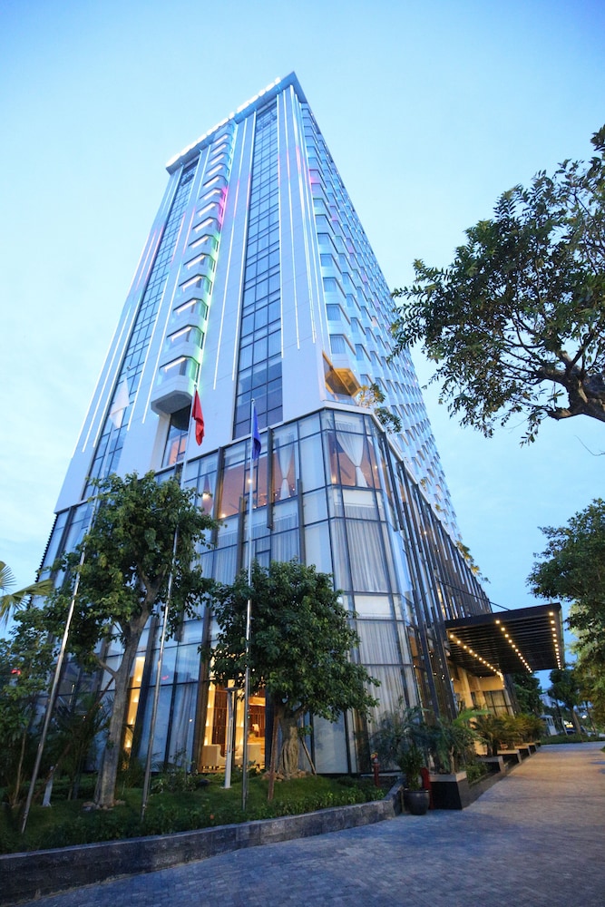 Central Luxury Ha Long Hotel