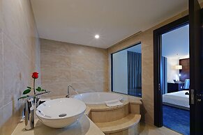 Central Luxury Ha Long Hotel