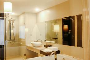 Central Luxury Ha Long Hotel