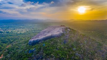 Sigiriya King's Resort