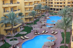 Pool View Apart At British Resort 252