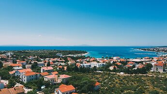 Apartments & Rooms Danivan Pool Villas