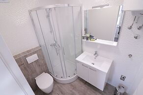 Apartments & Rooms Danivan Pool Villas