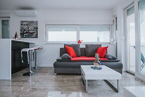Apartments & Rooms Danivan Pool Villas