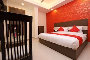 OYO 19687 Hotel Airway