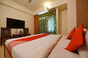 OYO 22915 C M Regency