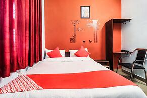 OYO 24228 Hotel Hans