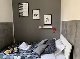 Joy Naples