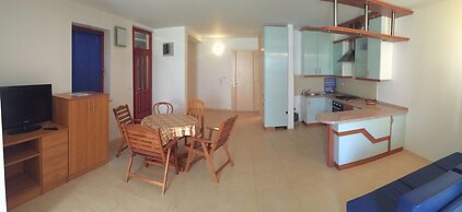 Maru Apartments