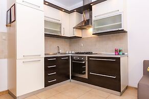 Maru Apartments