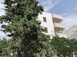 Maru Apartments
