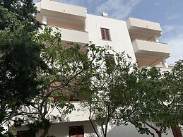 Maru Apartments