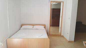 Maru Apartments