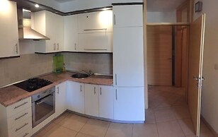 Maru Apartments