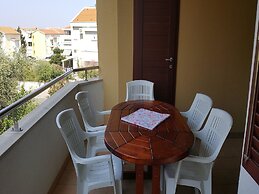 Maru Apartments