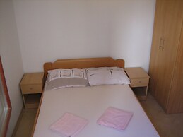 Maru Apartments