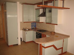 Maru Apartments
