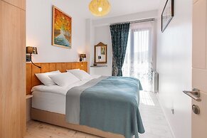 33 Spring Apartment