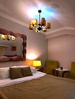 Sweet Home River Hotel