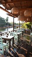 Sweet Home River Hotel