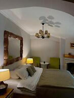 Sweet Home River Hotel