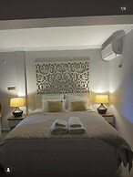 Sweet Home River Hotel