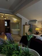 Sweet Home River Hotel