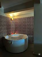 Sweet Home River Hotel