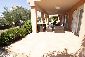 Studios & Rooms Fiesta