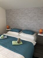Isabella Rooms