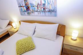 Summer Breeze Apartments