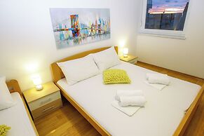 Summer Breeze Apartments