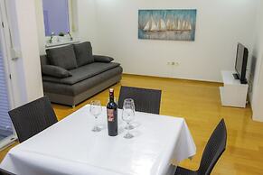 Summer Breeze Apartments