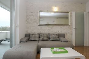 Apartments Tomana