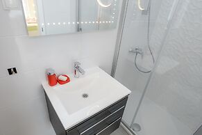 Apartments Tomana