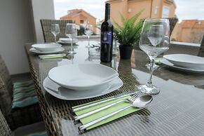 Apartments Tomana