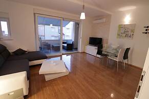 Apartments Tomana