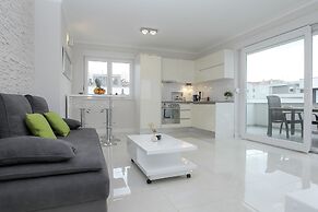 Apartments Tomana