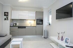 Apartments Tomana