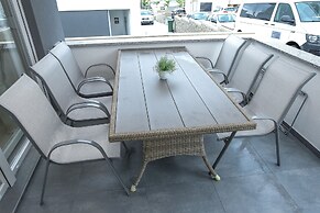 Apartments Tomana