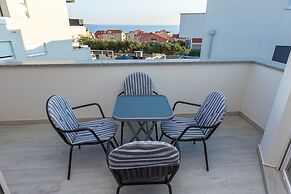 Apartments Tomana