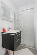Apartments Tomana